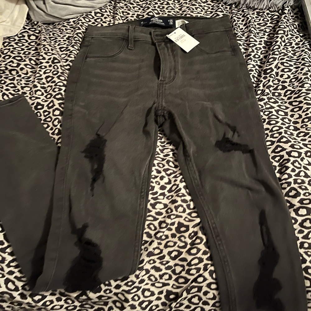 BRAND NEW W/ TAGS Holister jeans
